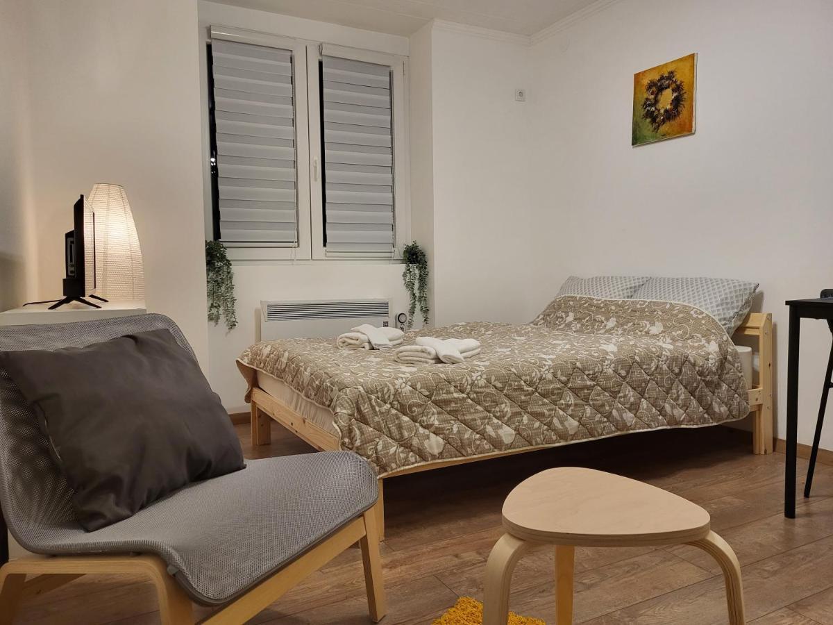 Lotta apartment Belgrado Esterno foto