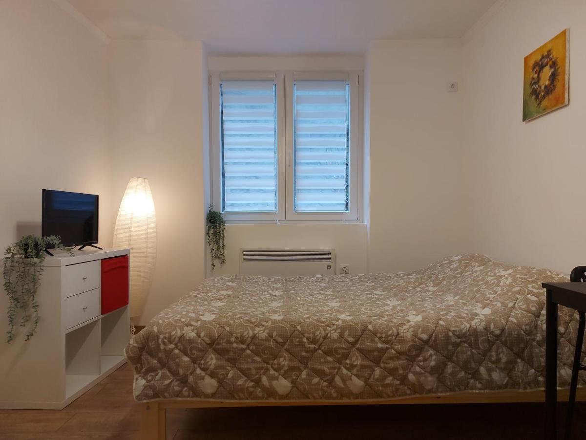 Lotta apartment Belgrado Esterno foto